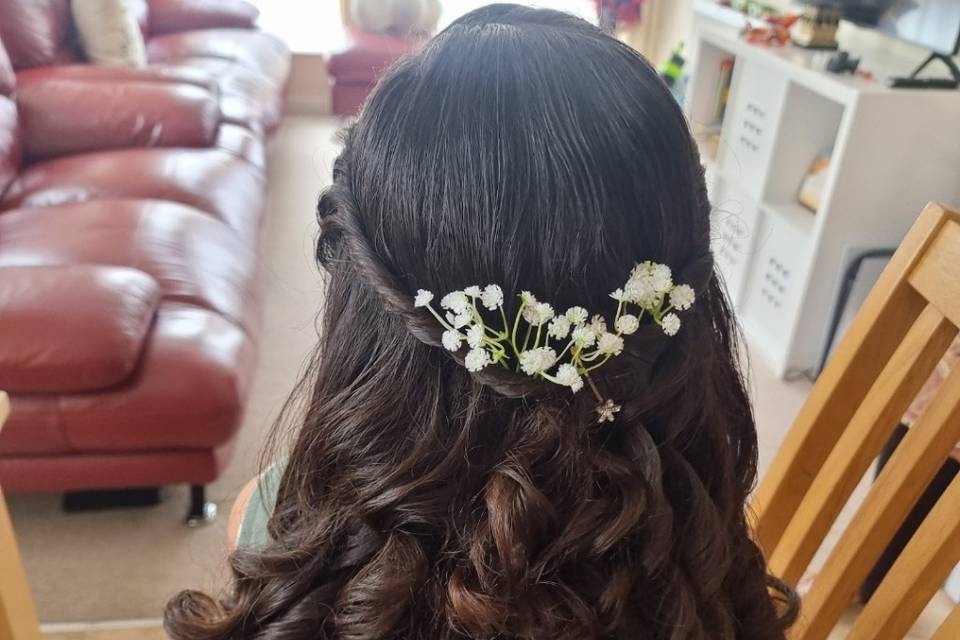 Flower girl hair