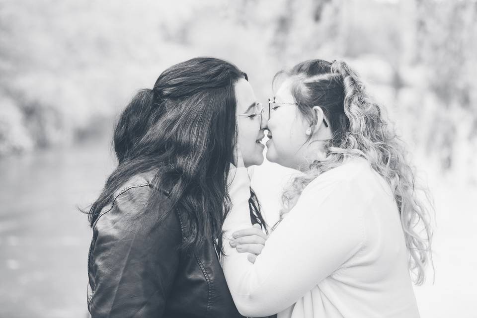 Engagement kiss