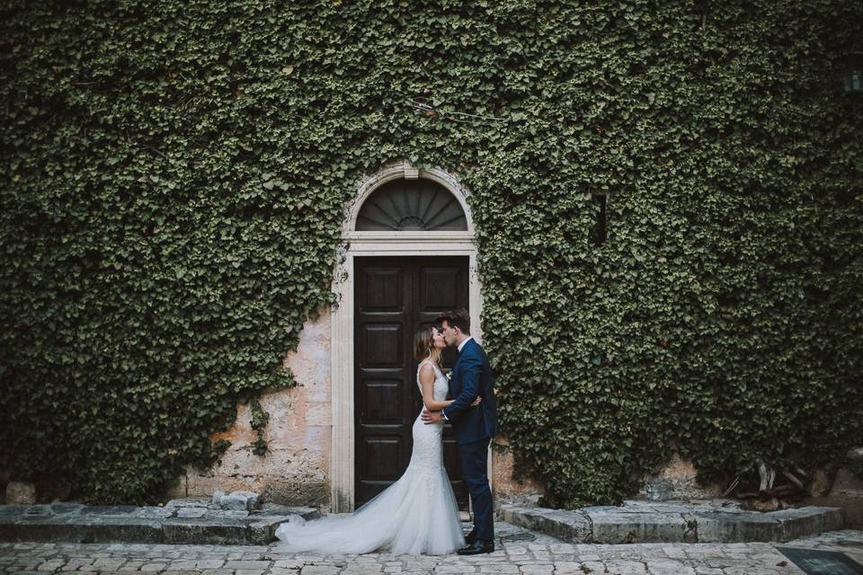 Bride and groom in Apulia