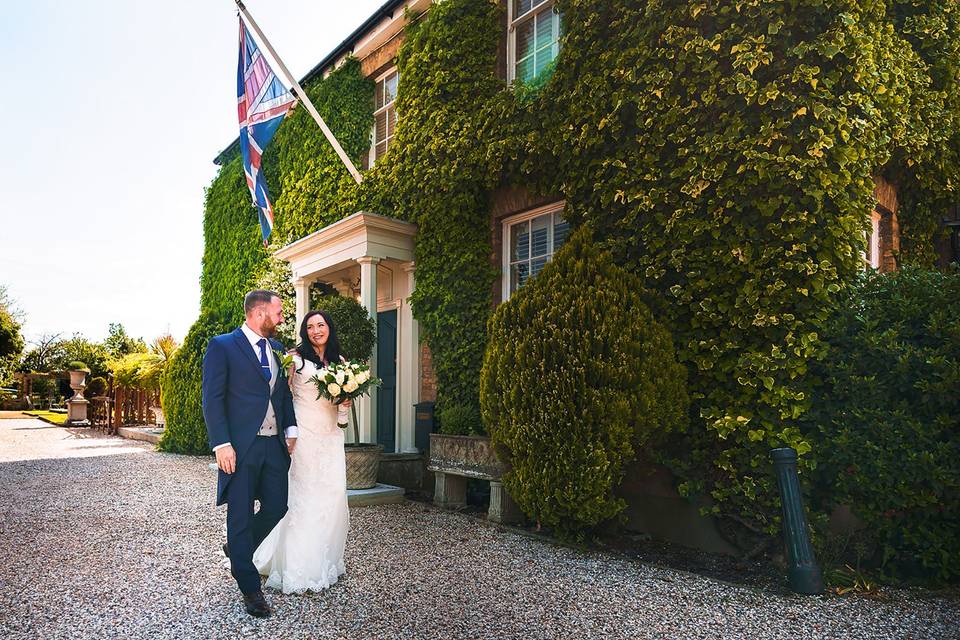 Bride and Groom, Friern Manor