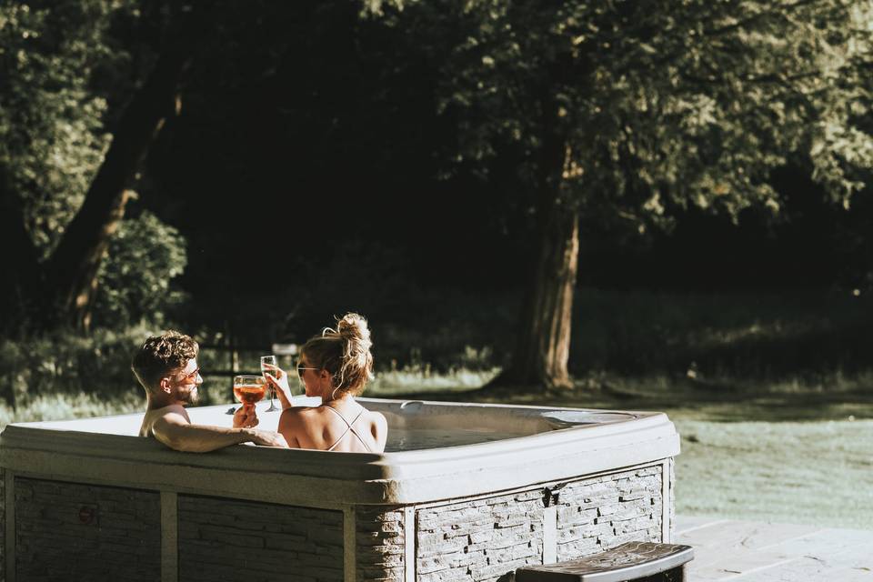 Bridal house hot tub