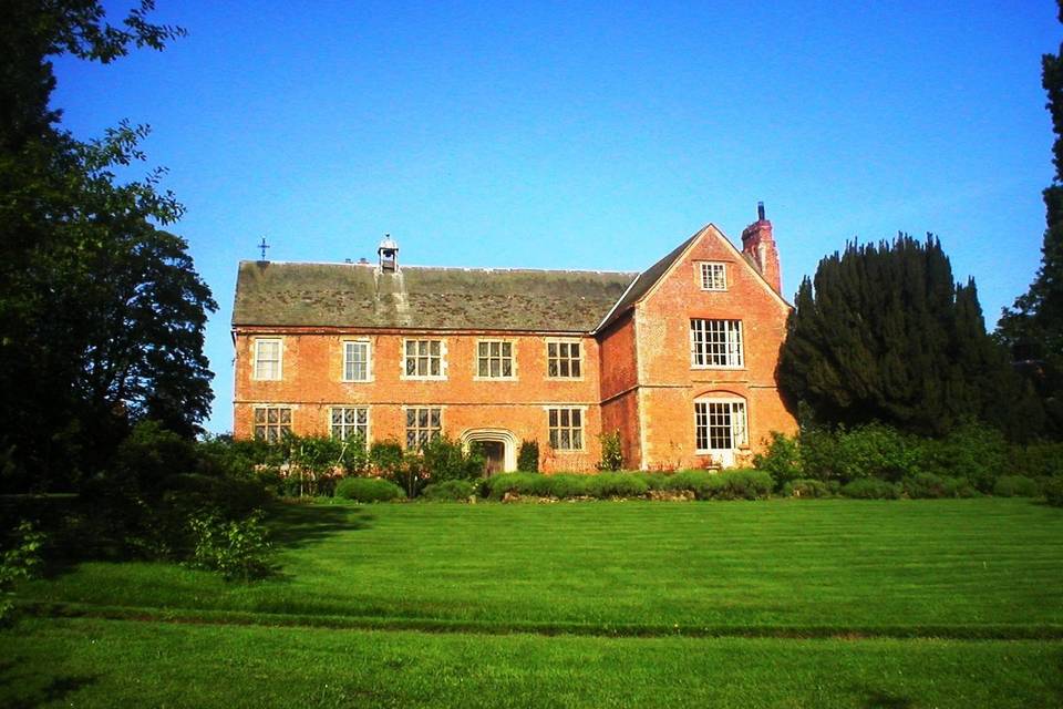Hellens Manor 7