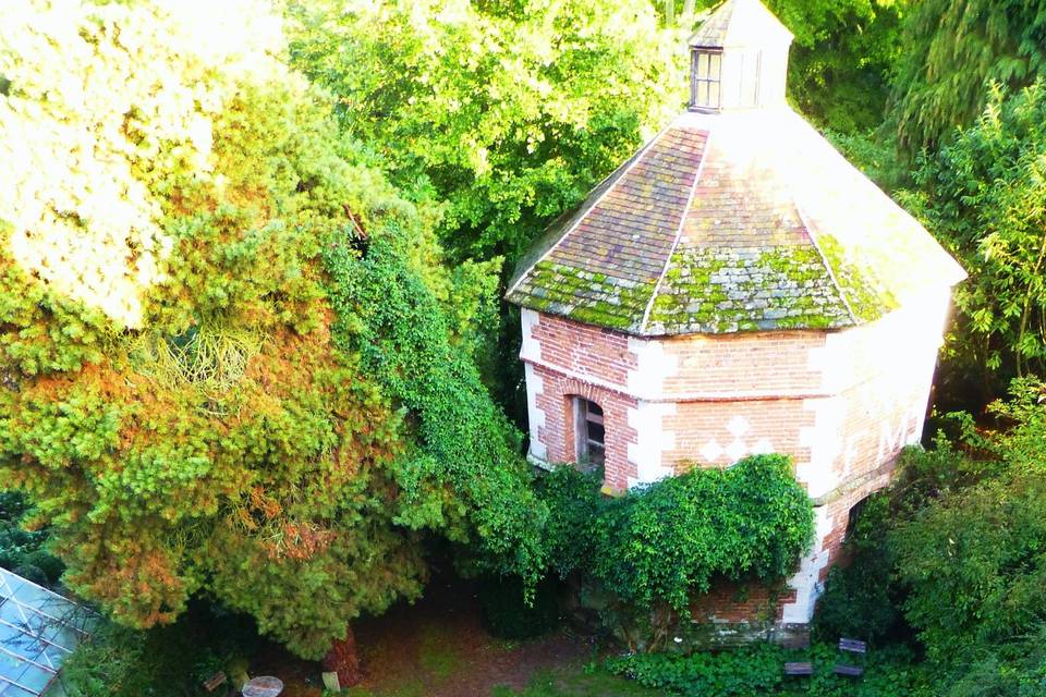 Hellens Manor 13