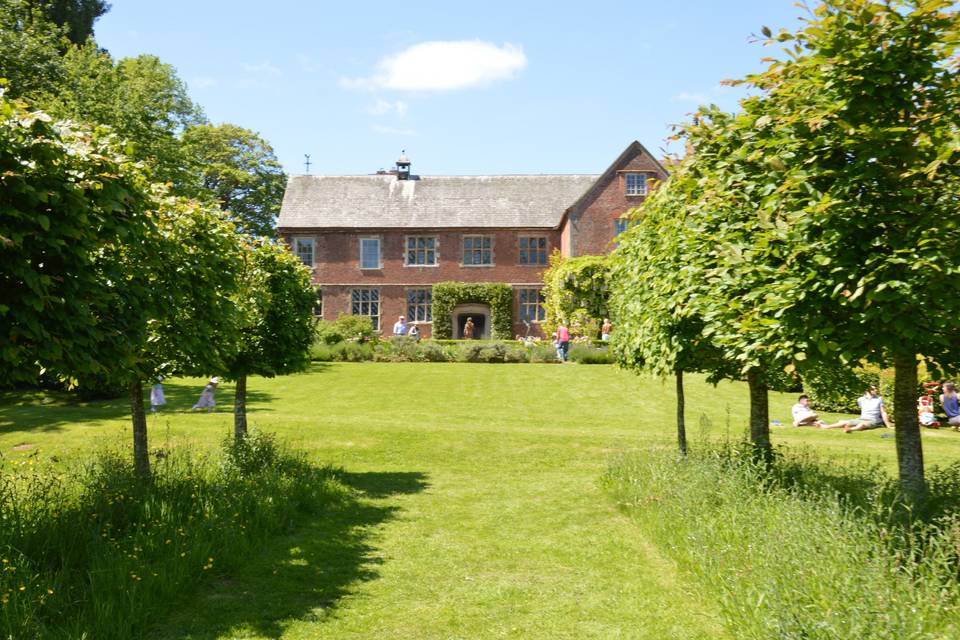 Hellens Manor 20