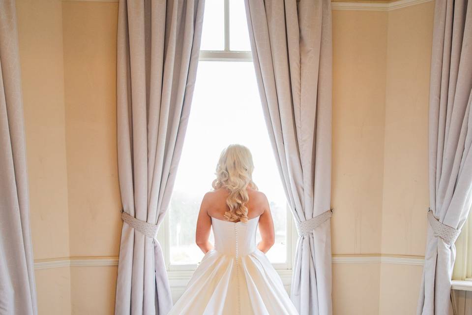Bride at the wondow