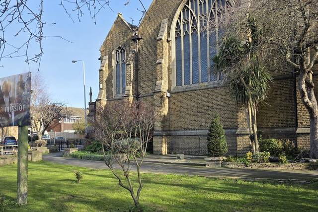 Church Gardens Walkway