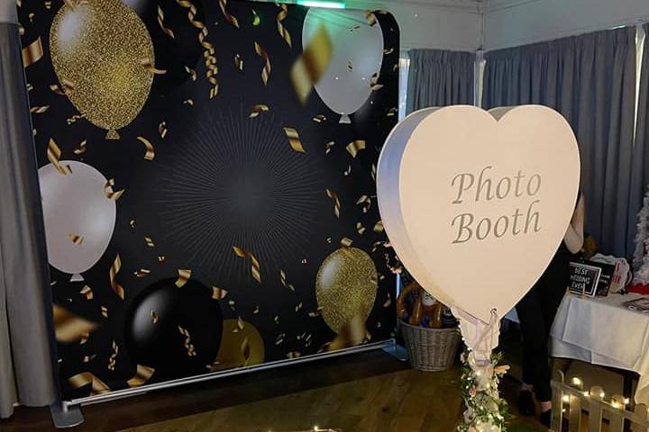 Rustic heart booth