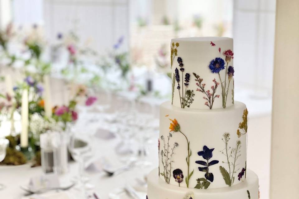 Floral design on cake