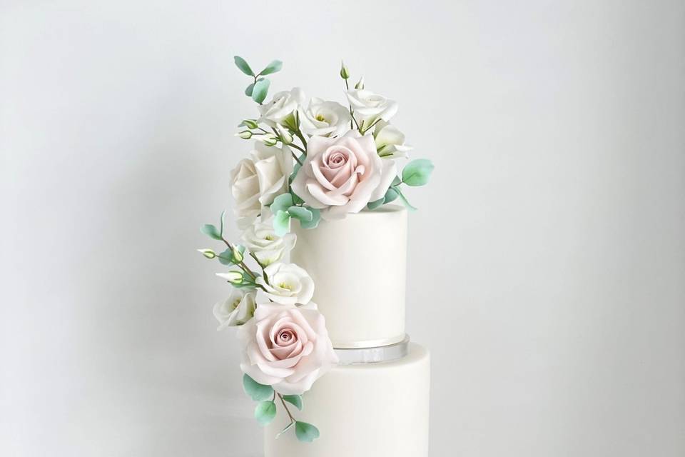 Modern wedding cake