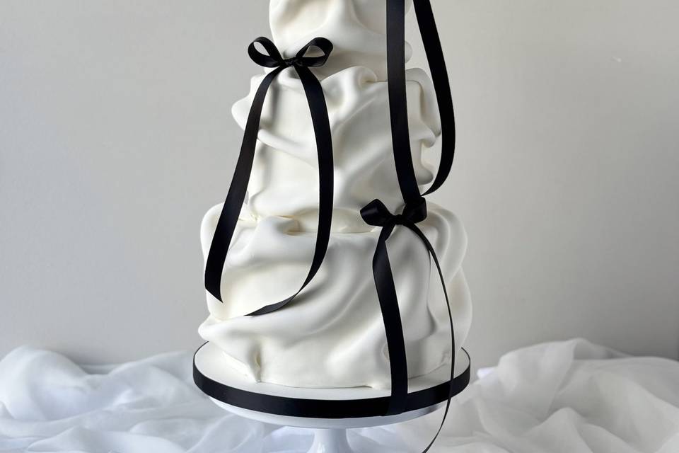 Abstract cake design