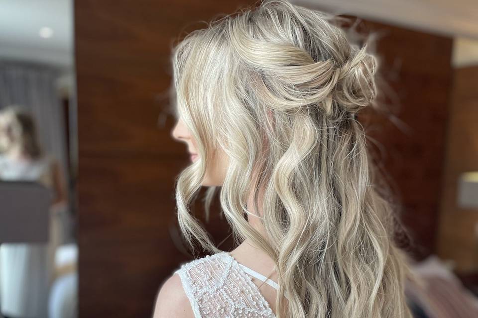 Elegant ponytail