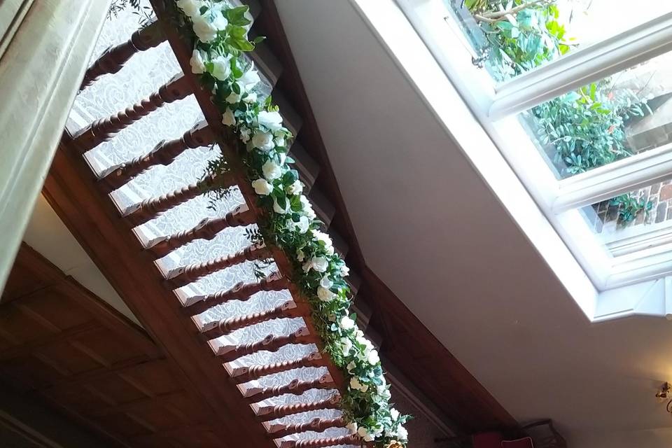 Staircase garland
