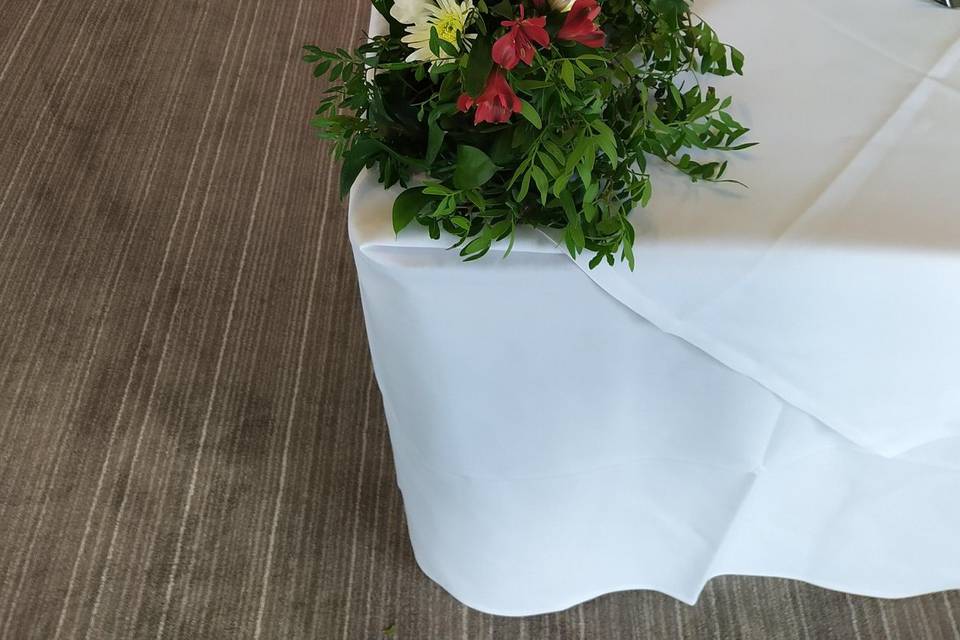 Table garland