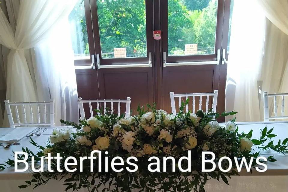 Larger top table flowers