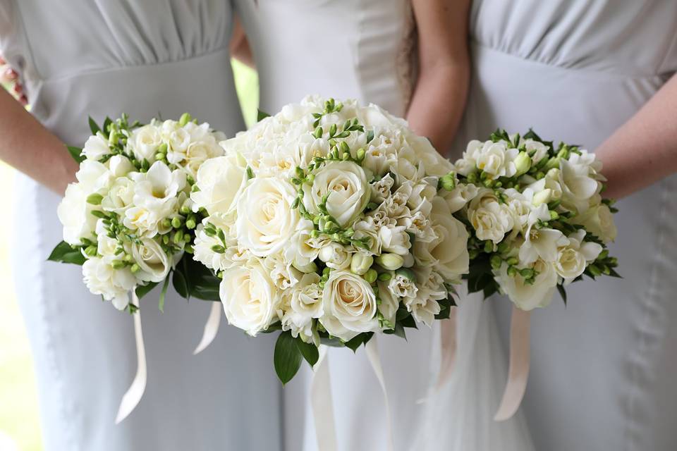 Ivory white bouquets