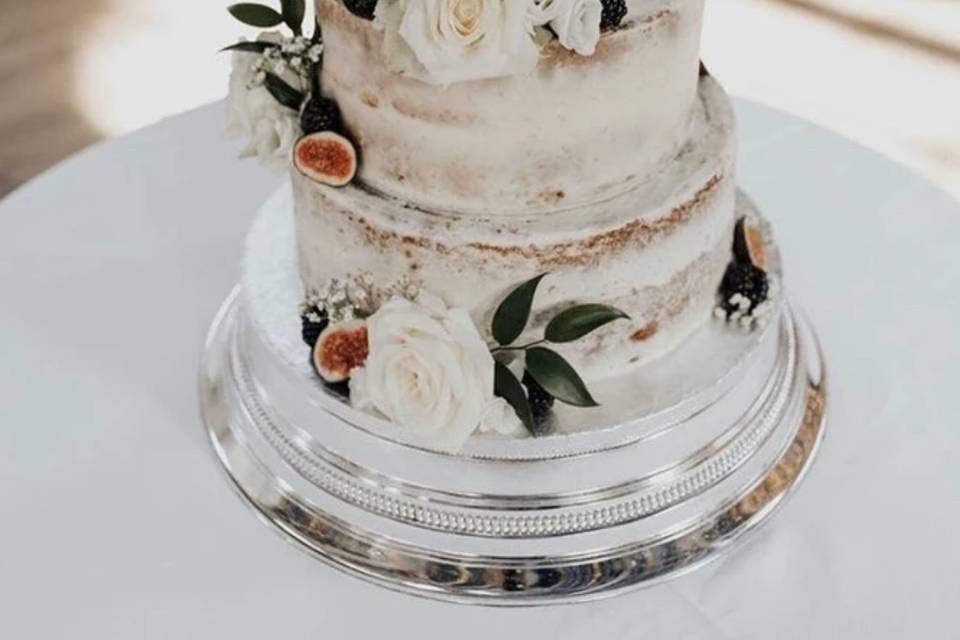 Classic semi-naked cake