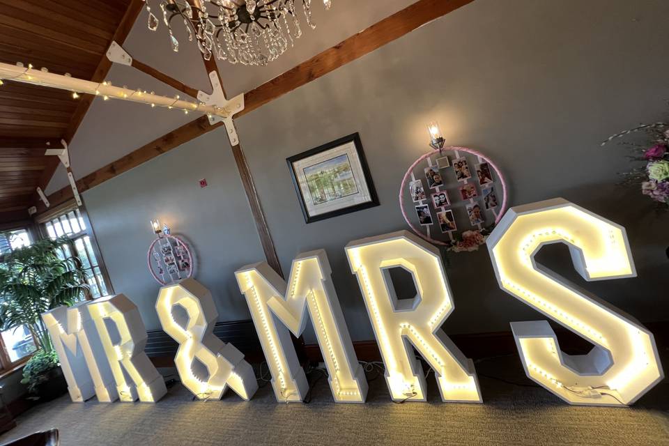 Mr and Mrs letters 4ft