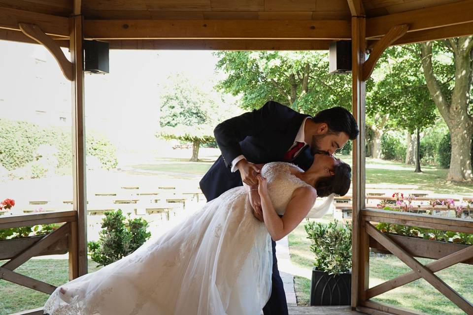 A kiss