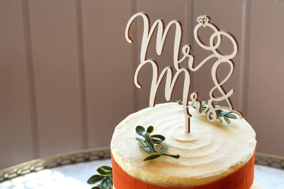 Mr and Mrs Cake Topper