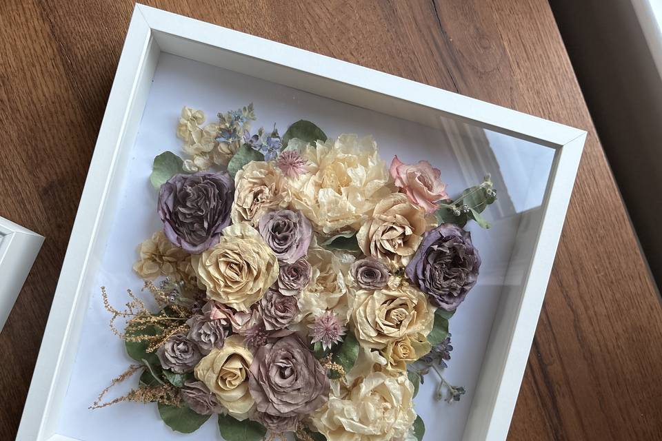 White Traditional Frame