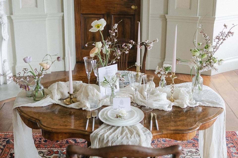 Kent Crockery Couples Table