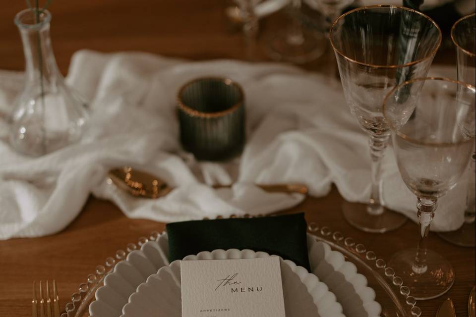 Kent Crockery Placesetting