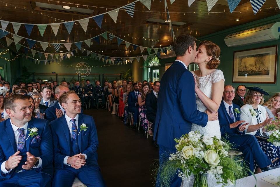 Kiss at ceremony