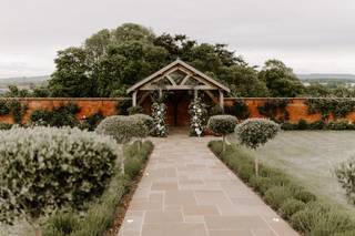 Upton Barn & Walled Garden