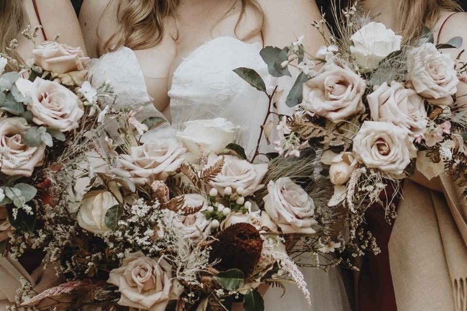 Bride and maid bouquet