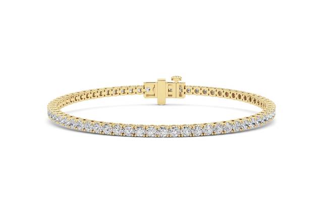 Diamond tennis bracelet in yellow gold