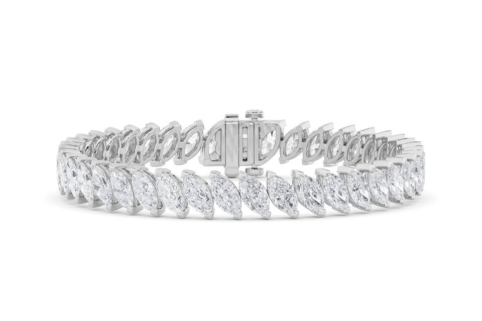 Marquise diamond bracelet in white gold