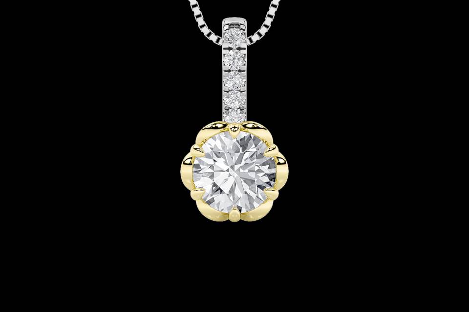 Two-tone round diamond pendant
