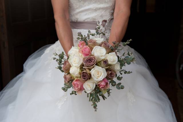 Beautiful bouquet using Amnesia Roses