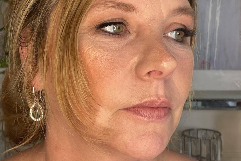 A soft natural glowy look