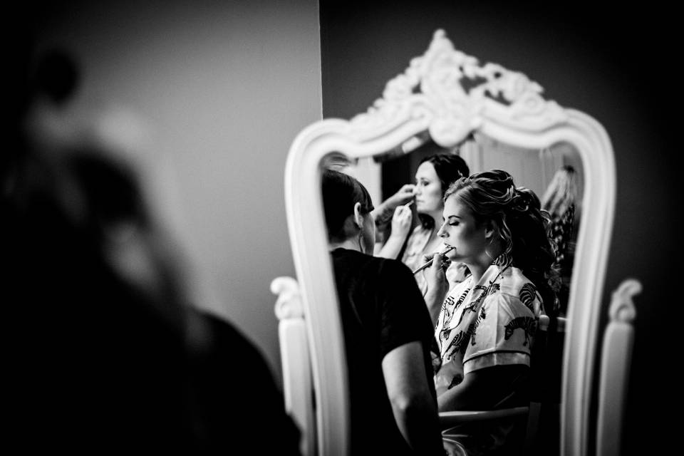 Bridal prep in mirrors