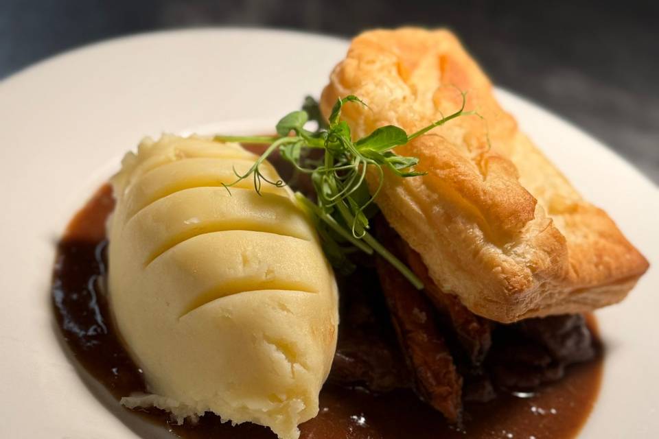 Steak Pie & Mash
