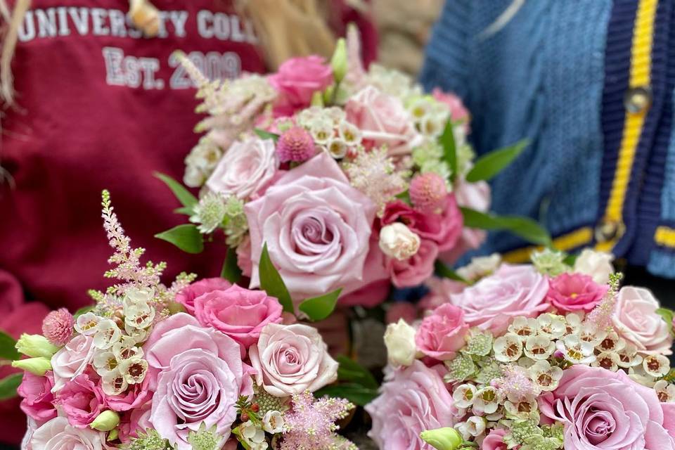 Pink bridesmaid bouquets