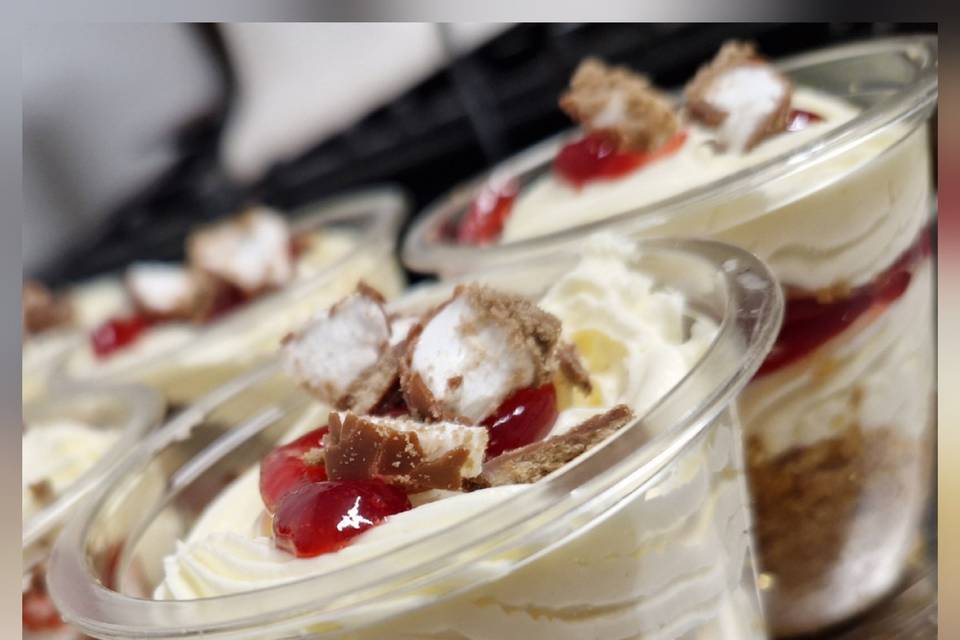 Cheesecake tubs, many flavours