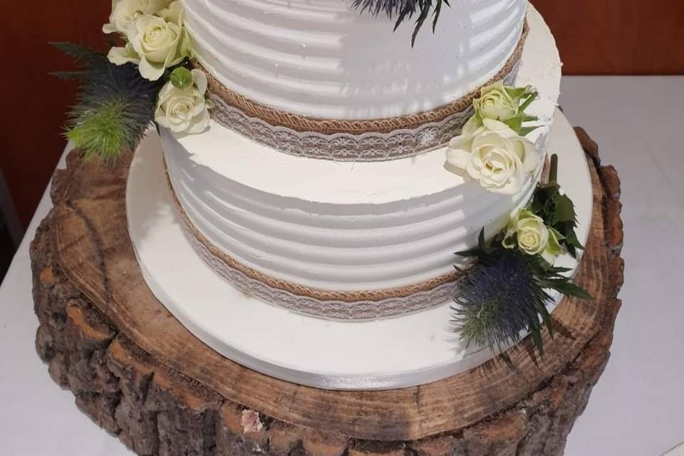 Buttercream Rustic Cake