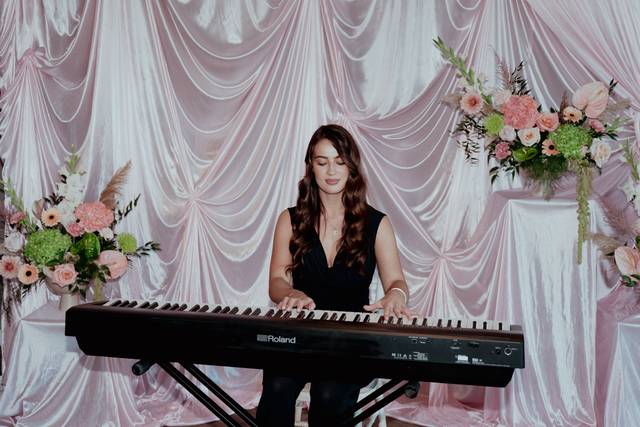 Isabella Pianist