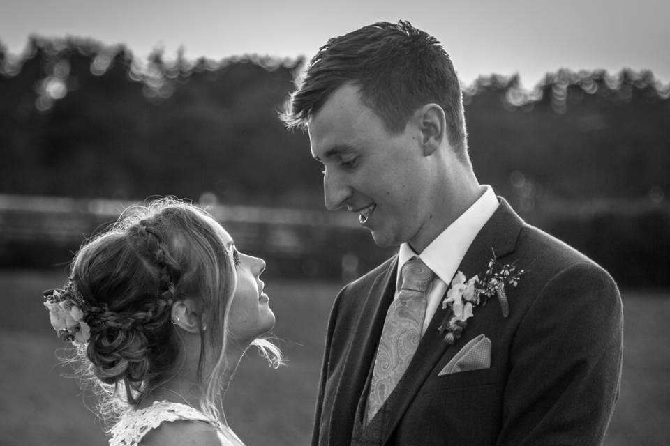 Delamere Black and White Coupl