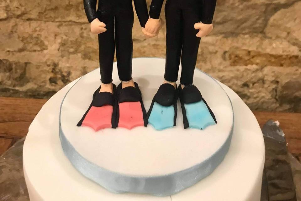 Scuba bride and groom toppers