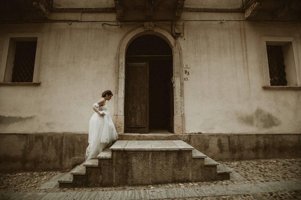 Elegance climbs toward eternit