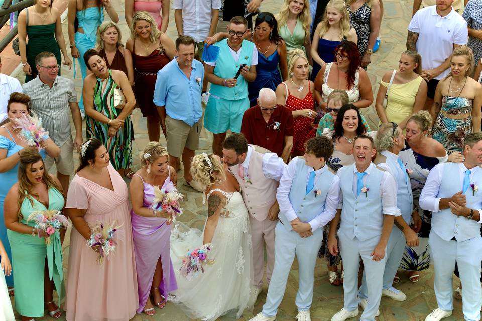 Big Group Shot Wedding
