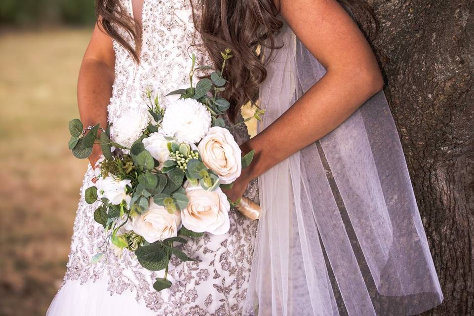 Bride under the tree
