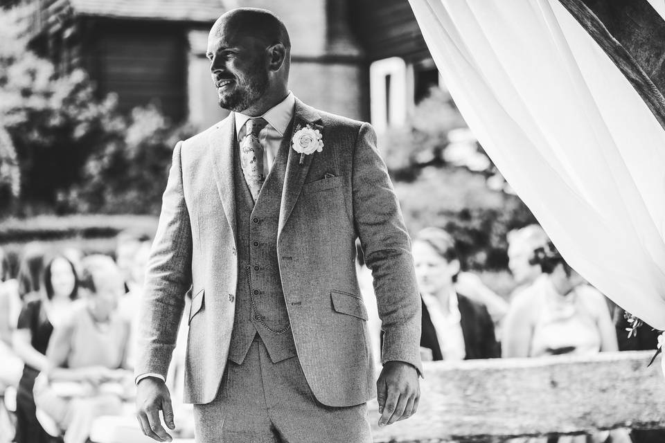 Warren Estate Groom reaction