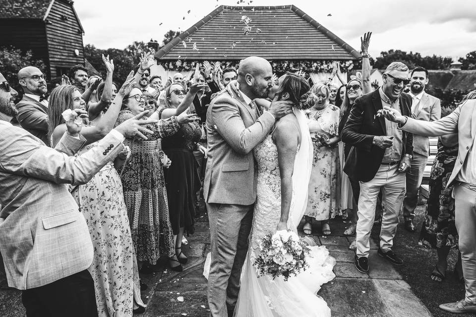 Warren Estate wedding confetti