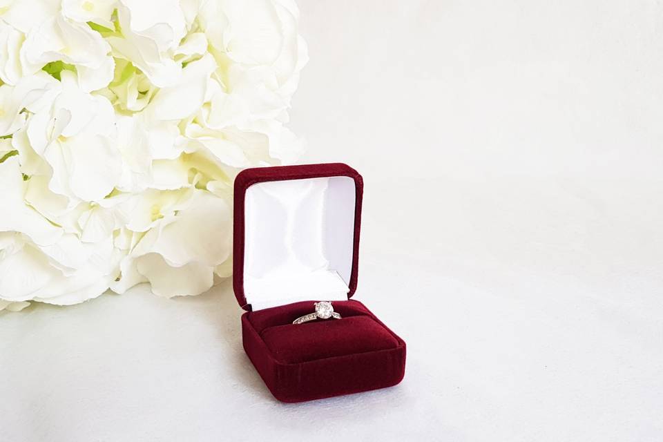 Red velvet ring box