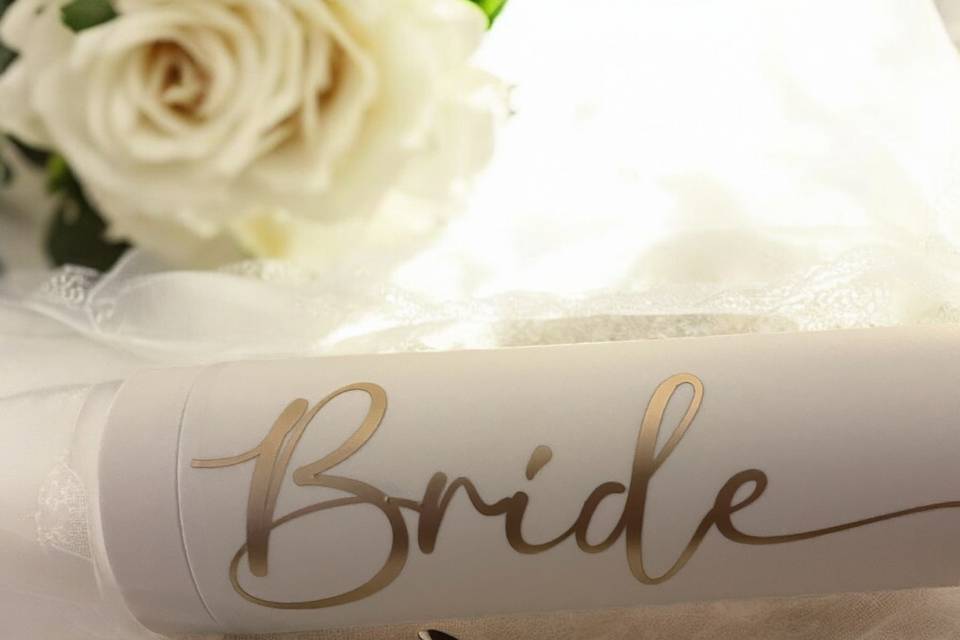 Bride cups