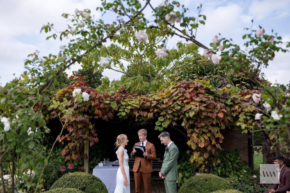 Outdoor Celebrant Led Ceremony